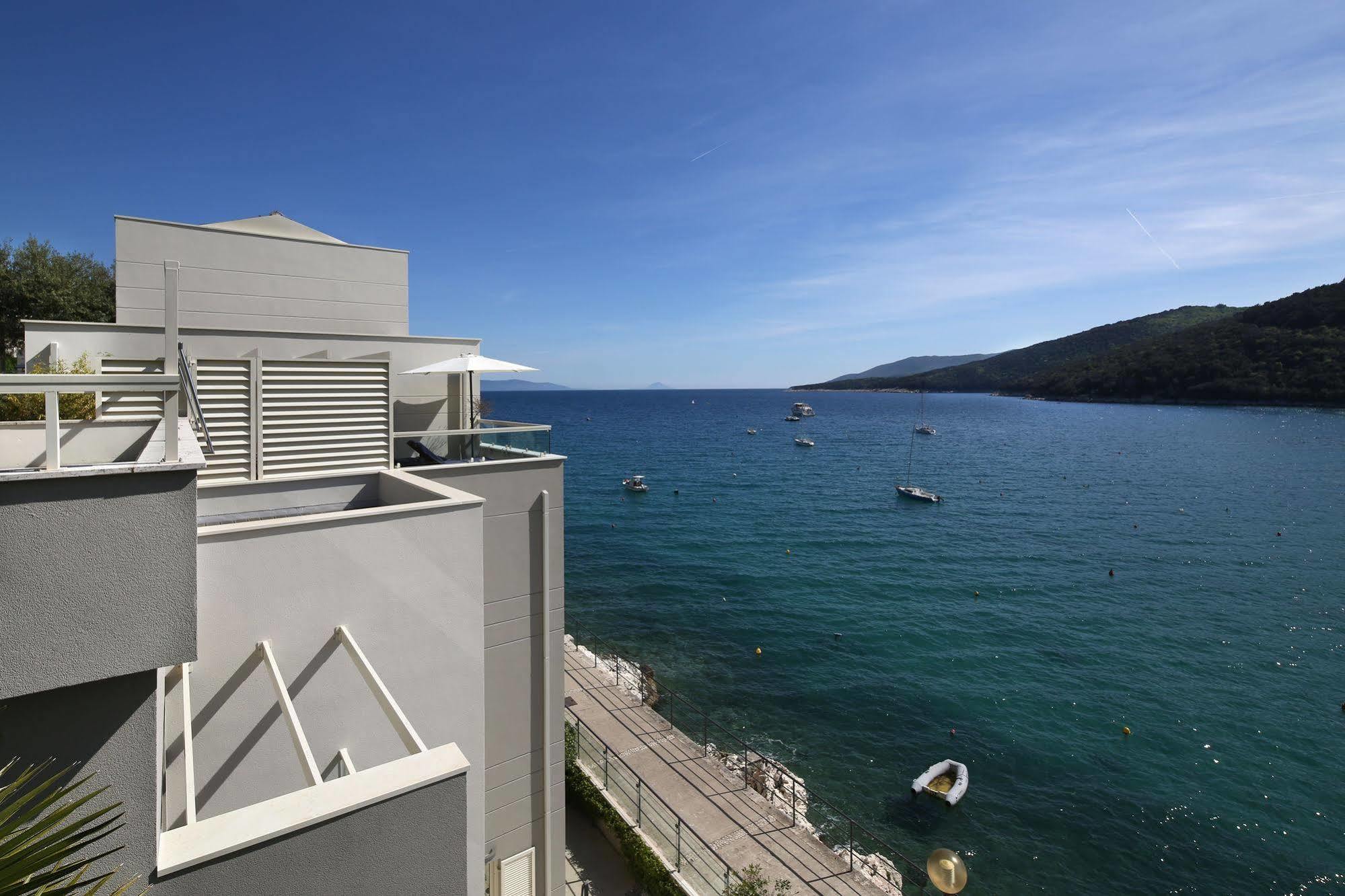 Boutique Hotel Adoral Rabac Bagian luar foto
