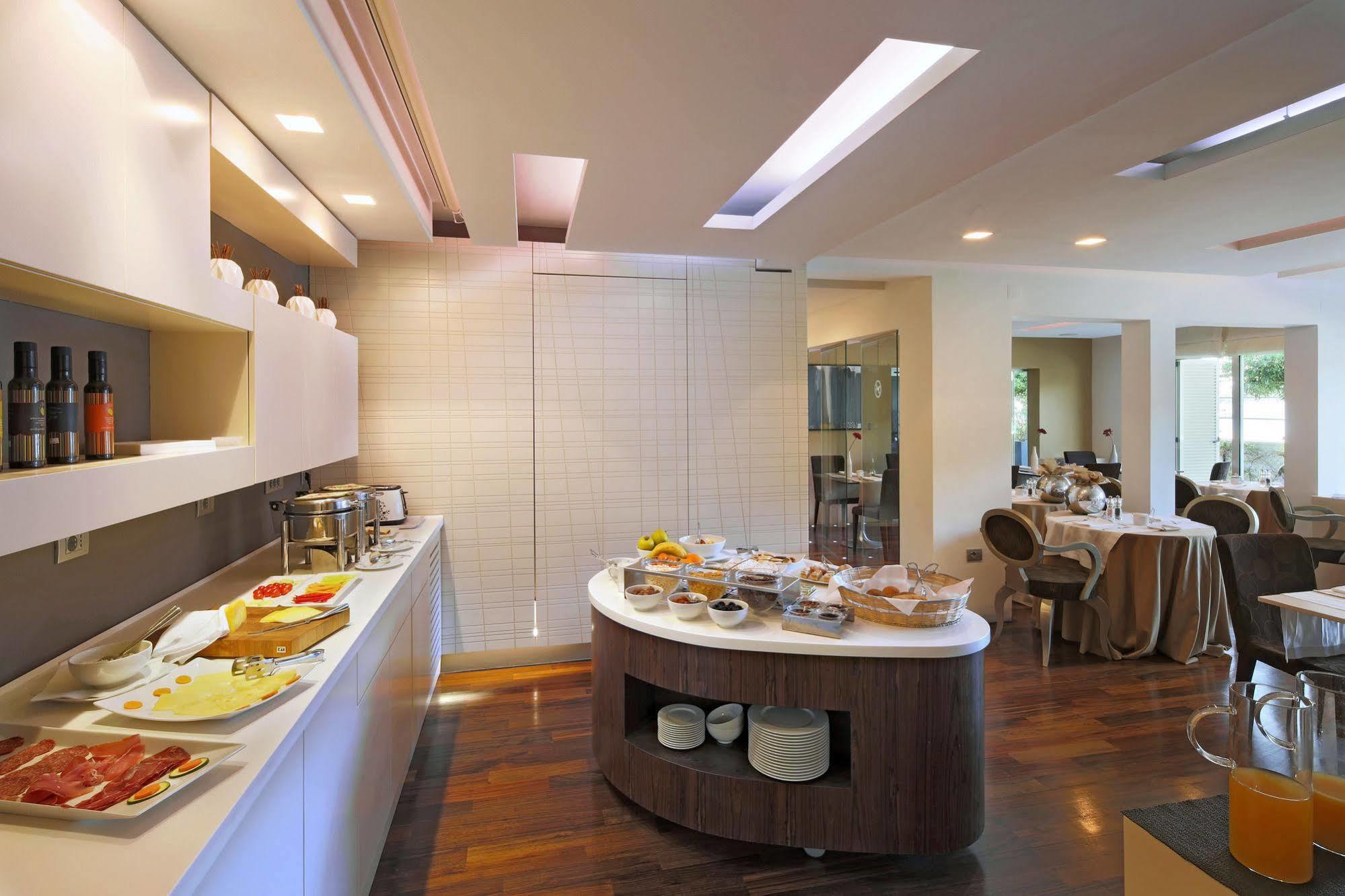 Boutique Hotel Adoral Rabac Bagian luar foto