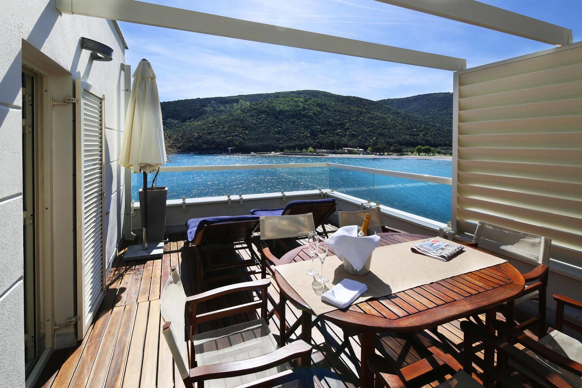 Boutique Hotel Adoral Rabac Bagian luar foto