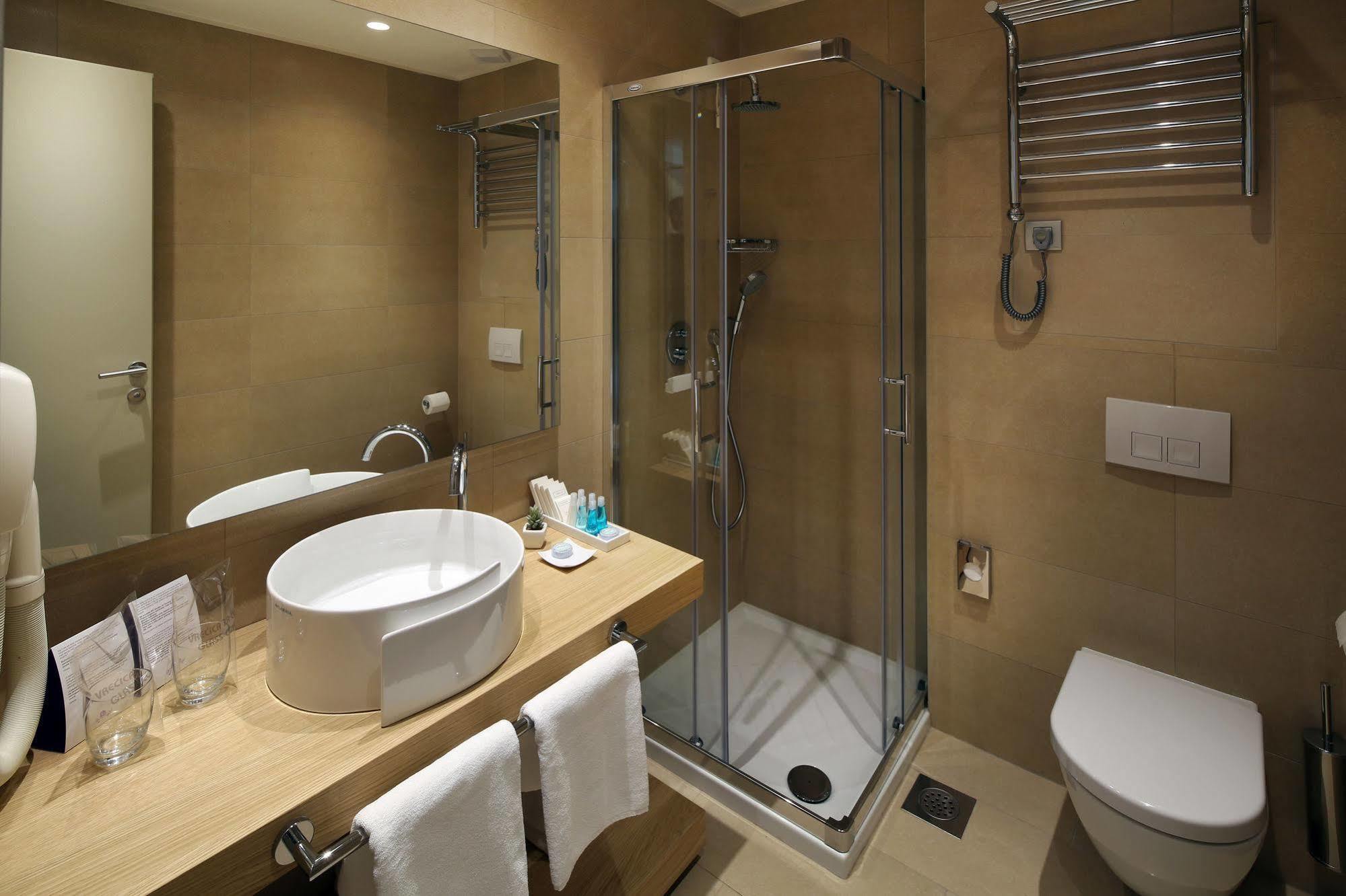 Boutique Hotel Adoral Rabac Bagian luar foto