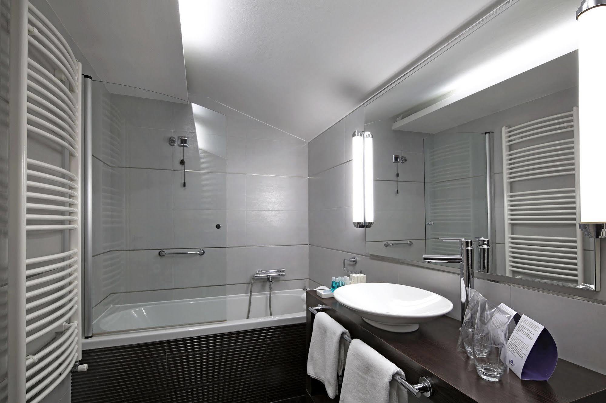 Boutique Hotel Adoral Rabac Bagian luar foto