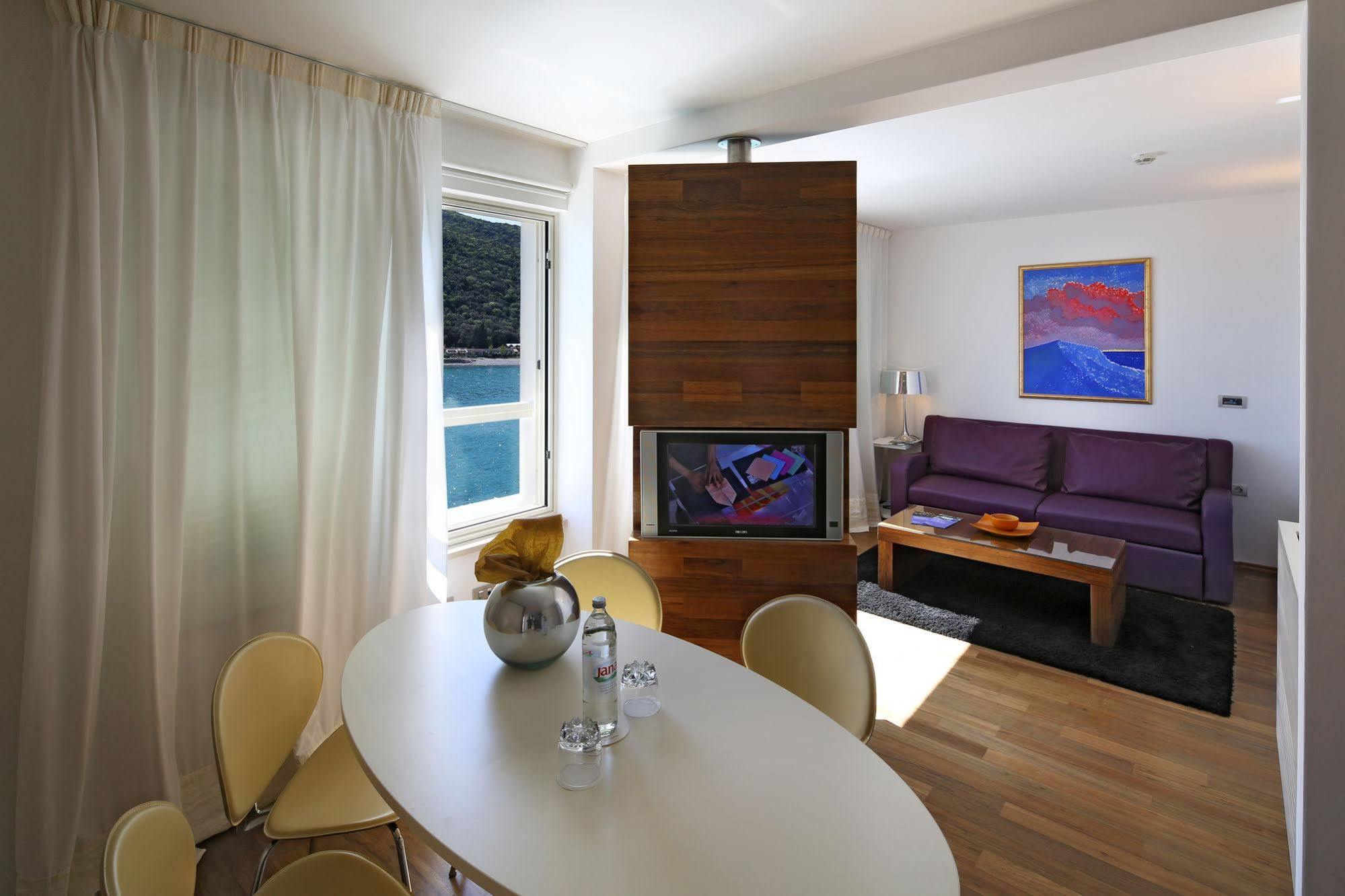 Boutique Hotel Adoral Rabac Bagian luar foto
